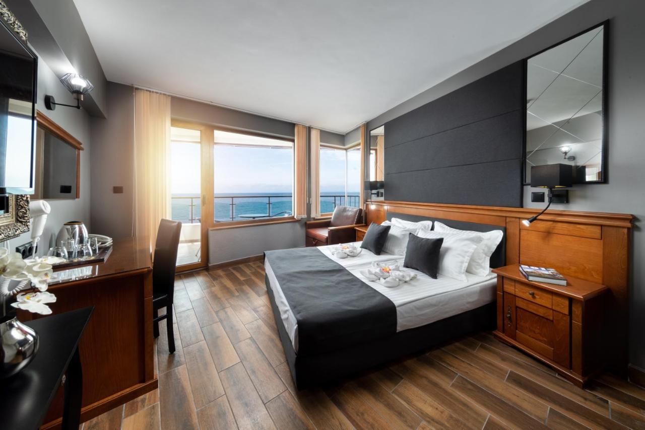 Petrov Family Hotel Nesebyr Zewnętrze zdjęcie